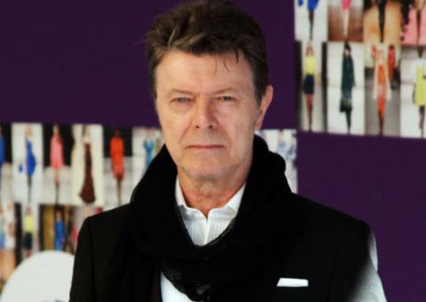 David Bowie lança primeiro álbum