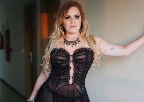 “Já viajei só para transar no avião”, diz ex-BBB Paulinha 