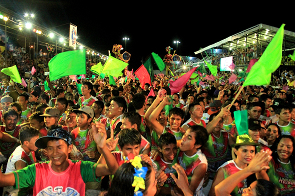 Em Parintins, Carnailha 2015 deve juntar mais de 50 mil foliões