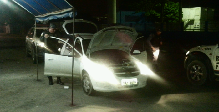 PMs da 20ª Cicom apreendem armas e carro no Parque São Pedro