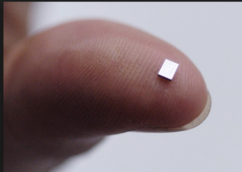 Chip implantado substitui senha e crachá