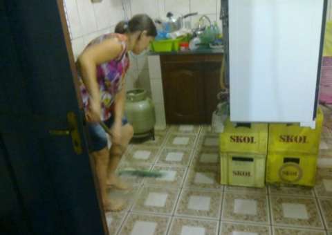 Chuva provoca alagações e desabamentos em Manaus