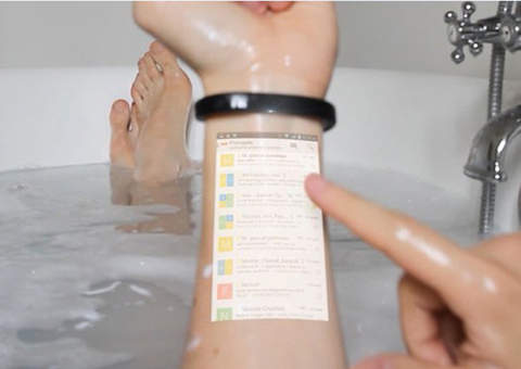 Da ficção científica para a vida real: Pulseira maluca transforma o braço em tela das redes sociais