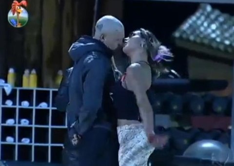 Diretor de "A Fazenda 7" diz que cusparadas serão permitidas