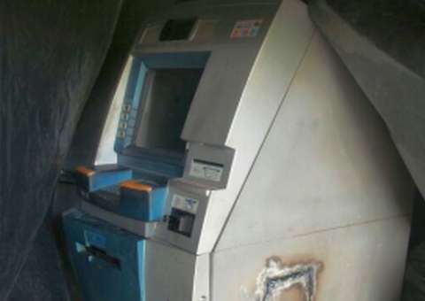 Ladrões invadem Ciesa e roubam caixa eletrônico