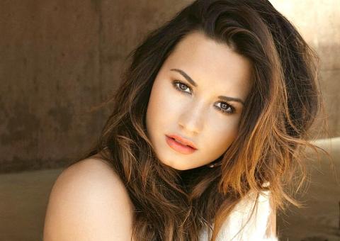 Confira o novo single de Demi Lovato