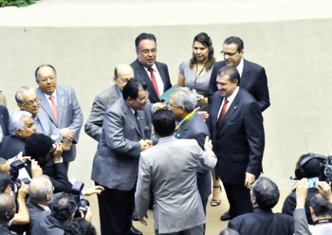 Senador participa de homenagem na Câmara dos Deputados