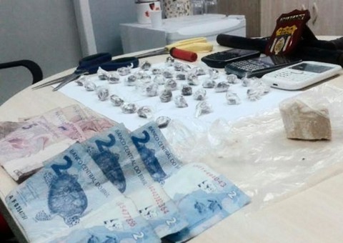 Droga apreendida é encontrada dentro de máquina de lavar