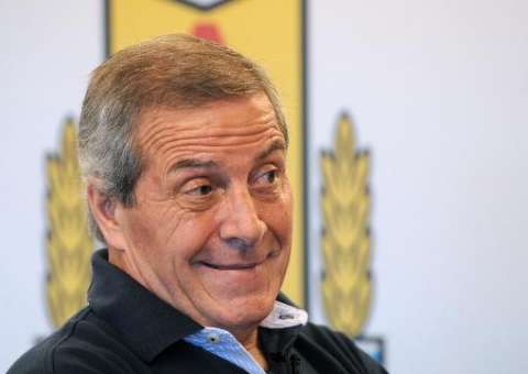 Técnico do Uruguai diz que Copa "não terá favorito"
