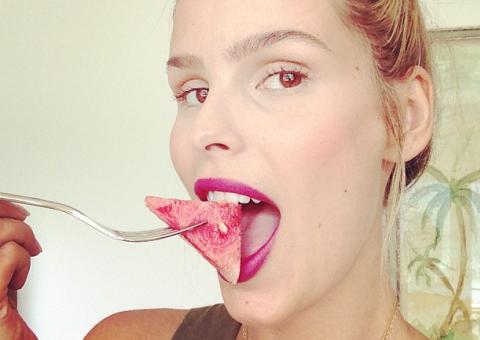 Yasmin Brunet dá dicas e receitas saudáveis de shakes e sucos