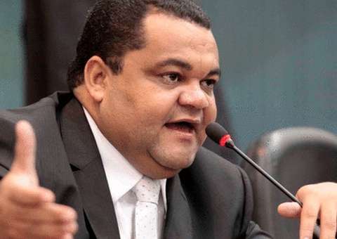 Rozenha culpa irmãos Oliveira  pela greve dos rodoviários que parou Manaus