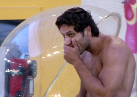 BBB: Eliéser atende e está no paredão