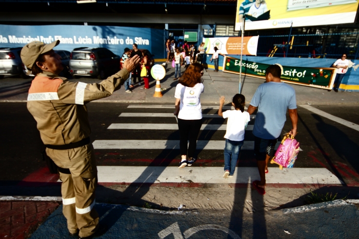 Manaustrans reúne alunos para reflexão sobre trânsito