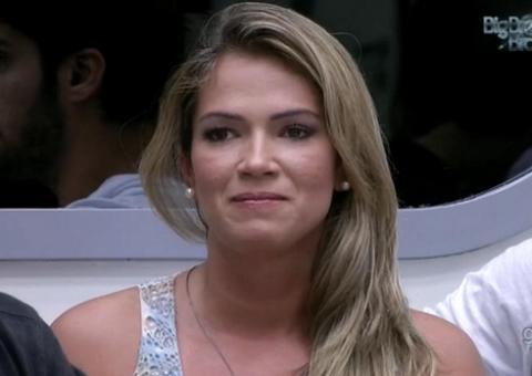 Fani diz: ¨já recebi convite para fazer programa¨