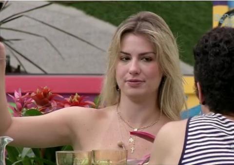 Fernanda ouve de Nasser: ¨Kamilla não te ama¨