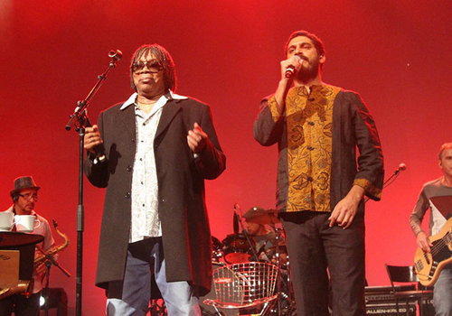 Milton Nascimento passa mal durante show em São Paulo