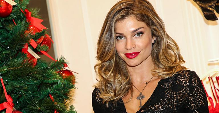 Grazi Massafera se irrita ao ser lembrada em chamada do "BBB 15"