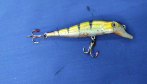 Criança tem olhos atingidos por anzol em balneário do Amazonas