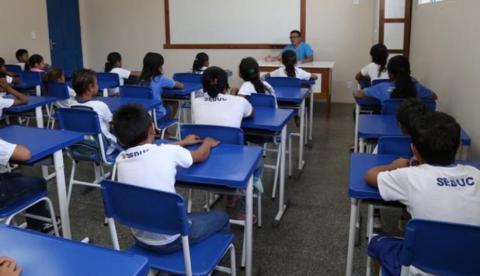 Mais de 100 mil estudantes da rede pública retornam às aulas nessa segunda-feira em Manaus