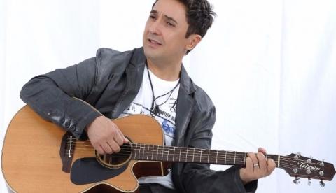 Tom Cleber se apresenta na Cervejaria Rio Negro em dezembro