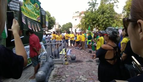 Em Manaus, manifestantes protestam contra mudanças em pacote anticorrupção