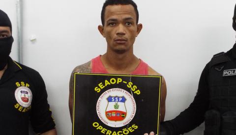 Foragido com Compaj, 'Moicano' se esconde em forro de casa mas é recapturado em Manaus