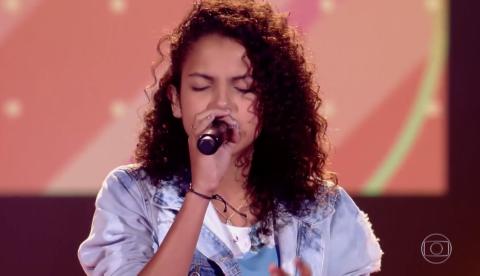 Cantora manauara solta a voz no The Voice Kids e é aprovada; assista