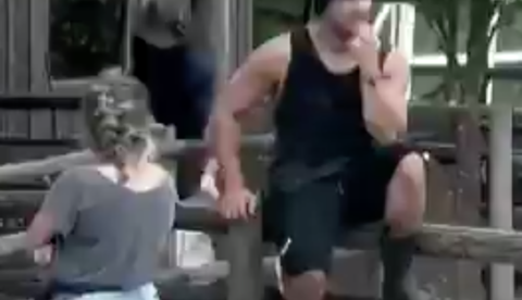 A Fazenda: Carro de som ‘dribla’ segurança e manda novas mensagens aos peões 