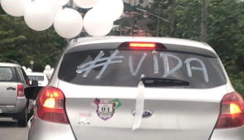 Motoristas de aplicativo realizam manifestação em Manaus