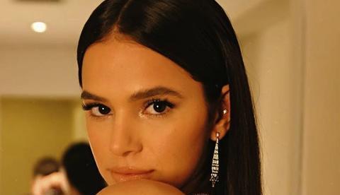 Bruna Marquezine ironiza críticas sobre magreza: 'Postar foto segurando meu exame de sangue'