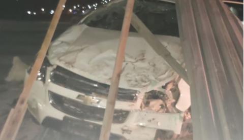 Em Manaus, homem fica ferido após carro desgovernado despencar de avenida