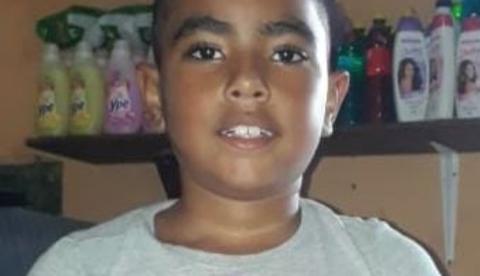 Filho de pastores desaparece da frente de casa em Manaus