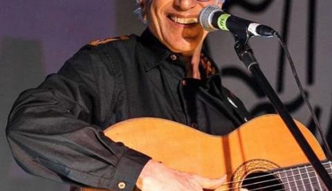 Caetano Veloso lembra que há 9 anos estacionou o carro no Leblon e virou meme