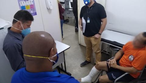 Após rebelião, UPP é inspecionada e dois detentos seguem internados em hospital de Manaus