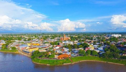 Parintins reduz restrições, libera voos comerciais e viagens de barco