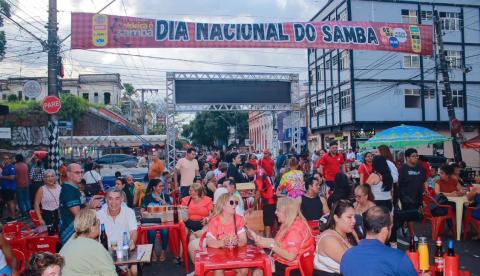 Bloco do Caldeira anima Centro de Manaus na segunda-feira de Carnaval