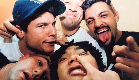 Corpos dos Mamonas Assassinas serão exumados 30 anos após o acidente