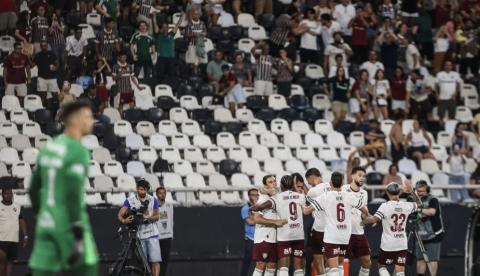 Fluminense vence Vasco por 1 a 0 e abre vantagem na semifinal do Carioca