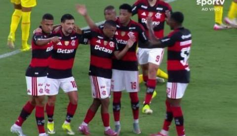 Flamengo vence Madureira por 3 a 0 e se aproxima da final do Carioca