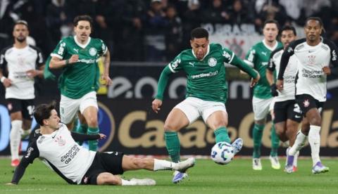 Palmeiras bate Corinthians na Neo Química Arena com gol no fim