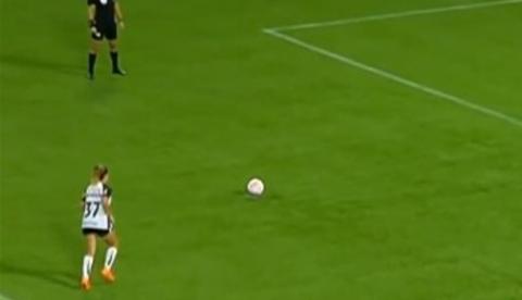 Palmeiras supera Corinthians nos pênaltis e conquista a Supercopa Feminina