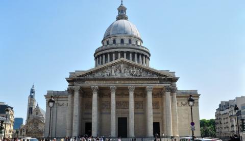  Monumento em Paris é concorrido por guardar tumúlos de personalidades