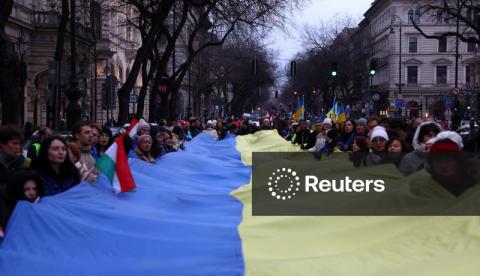 Hungria promete bloquear sanções da UE contra Rússia na véspera do aniversário da guerra na Ucrânia