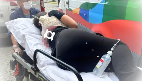 Inconformado com término, homem esfaqueia ex a caminho trabalho no T5