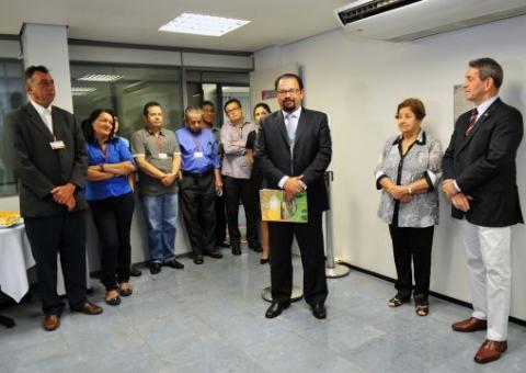 Aleam homenageia Erasmo Linhares dando seu nome à sala de imprensa