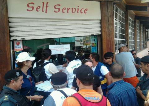  Prefeitura interdita restaurantes que vendiam alimentos contaminados por ratos e fezes no centro de Manaus