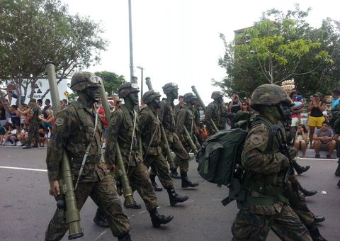 Veja em fotos desfile militar de 7 de Setembro em Manaus