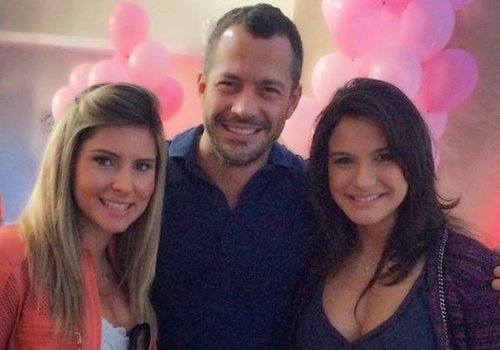 Malvino Salvador e Kyra Gracie fazem chá de bebê 