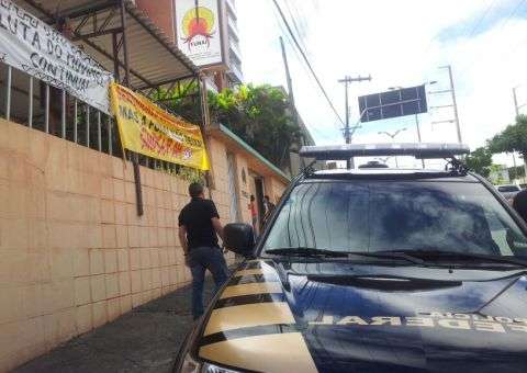 Polícia Federal faz desocupação da sede da Funai