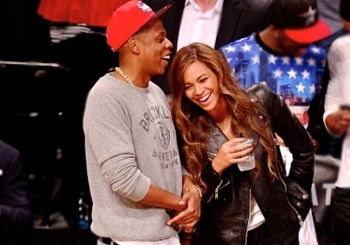 Mulher diz que é mãe de Blue Ivy e processa Beyoncé e Jay Z